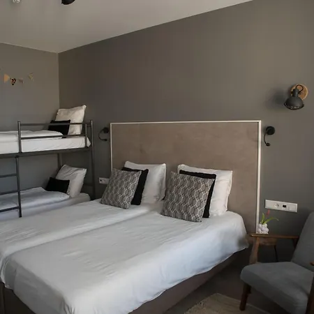 Aan Zee Hotel