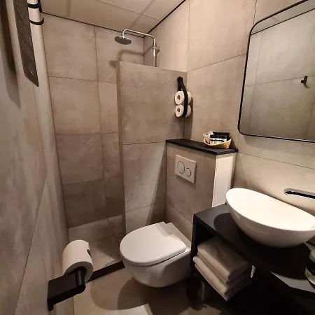 The Bloom Hotel 3*