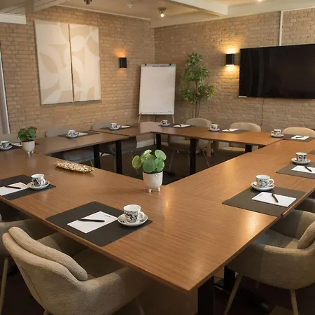The Bloom Hotel 3*